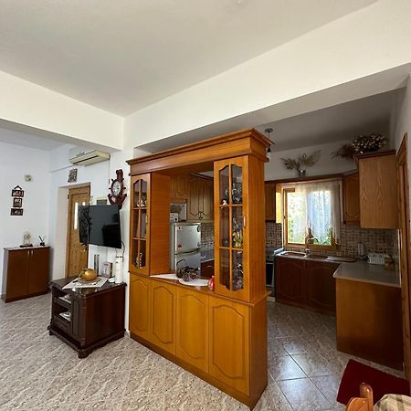Albi'S Guesthouse Ксамил Екстериор снимка