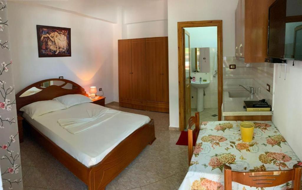 Albi'S Guesthouse Ксамил Екстериор снимка