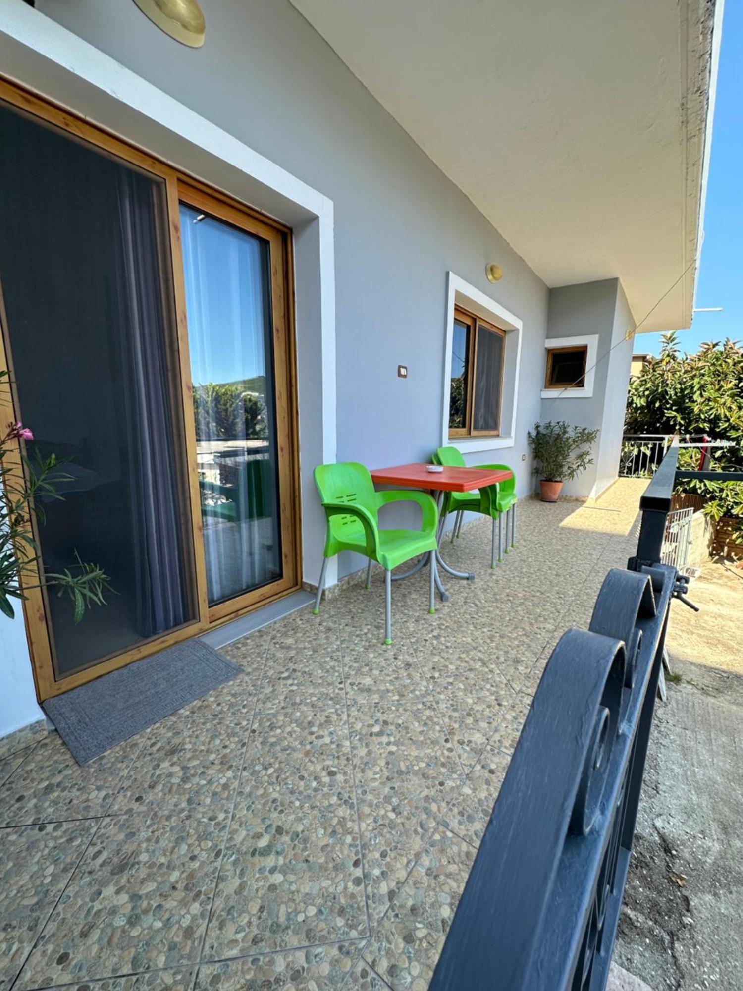 Albi'S Guesthouse Ксамил Екстериор снимка